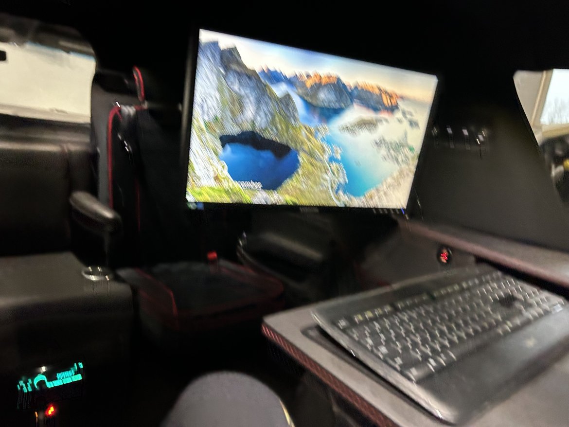 CEO SUV Mobile Office for Sale in Cumberland, ON - Photo 41