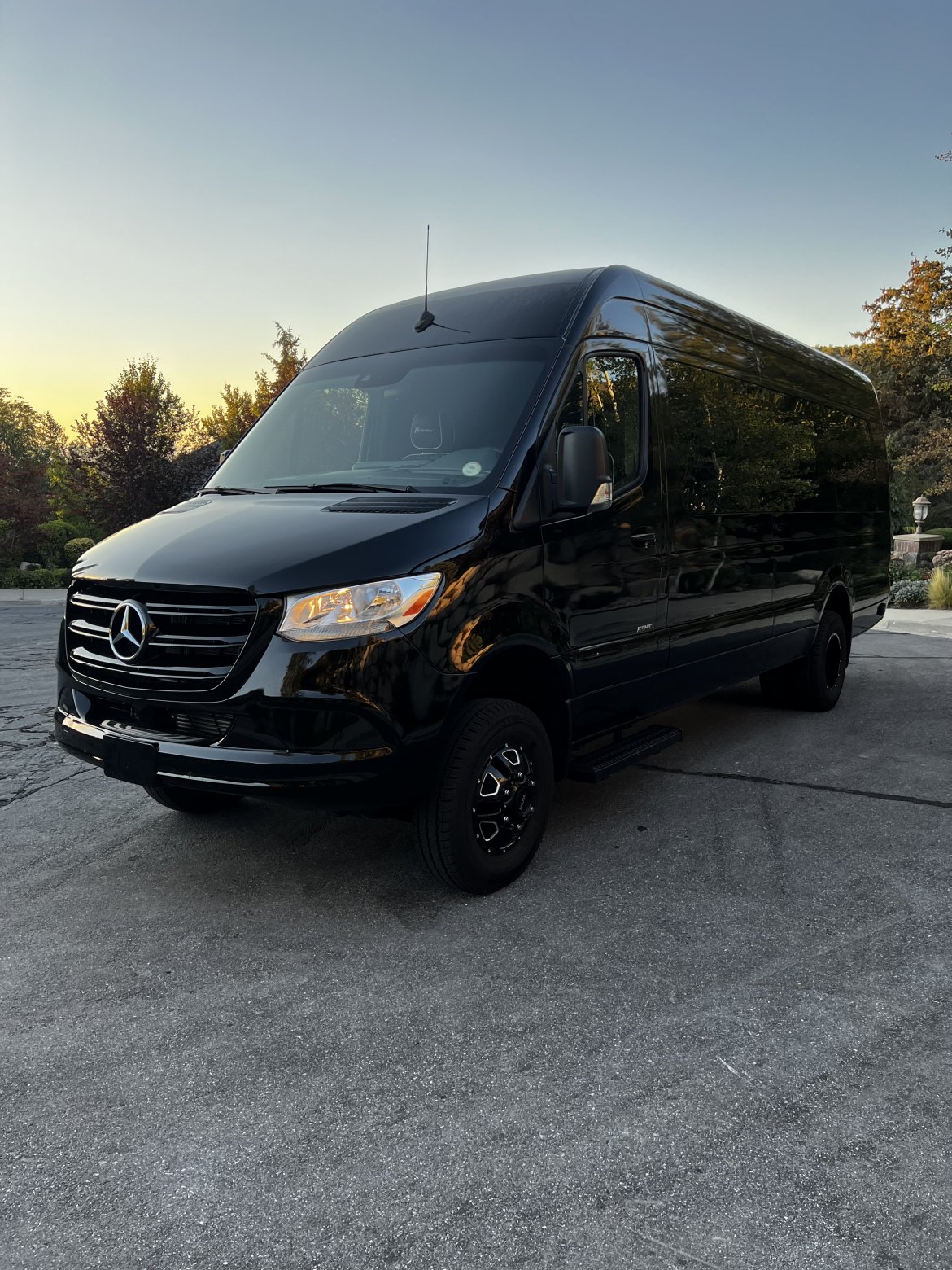 2022 Iconic Mercedes-Benz sprinter 3500 XD Sprinter - Photo 2