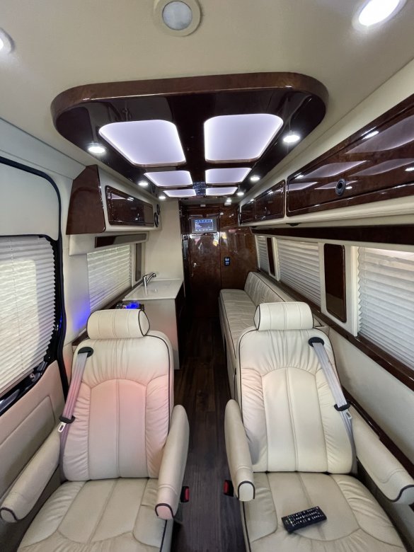 2017 Mercedes-Benz Daycruiser 3500 170' ext Sprinter for Sale in Anaheim, CA - Main Photo