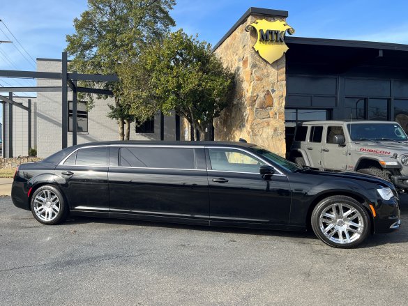 2019 Chrysler 300 Limousine for Sale in Richmond, VA - Photo 3