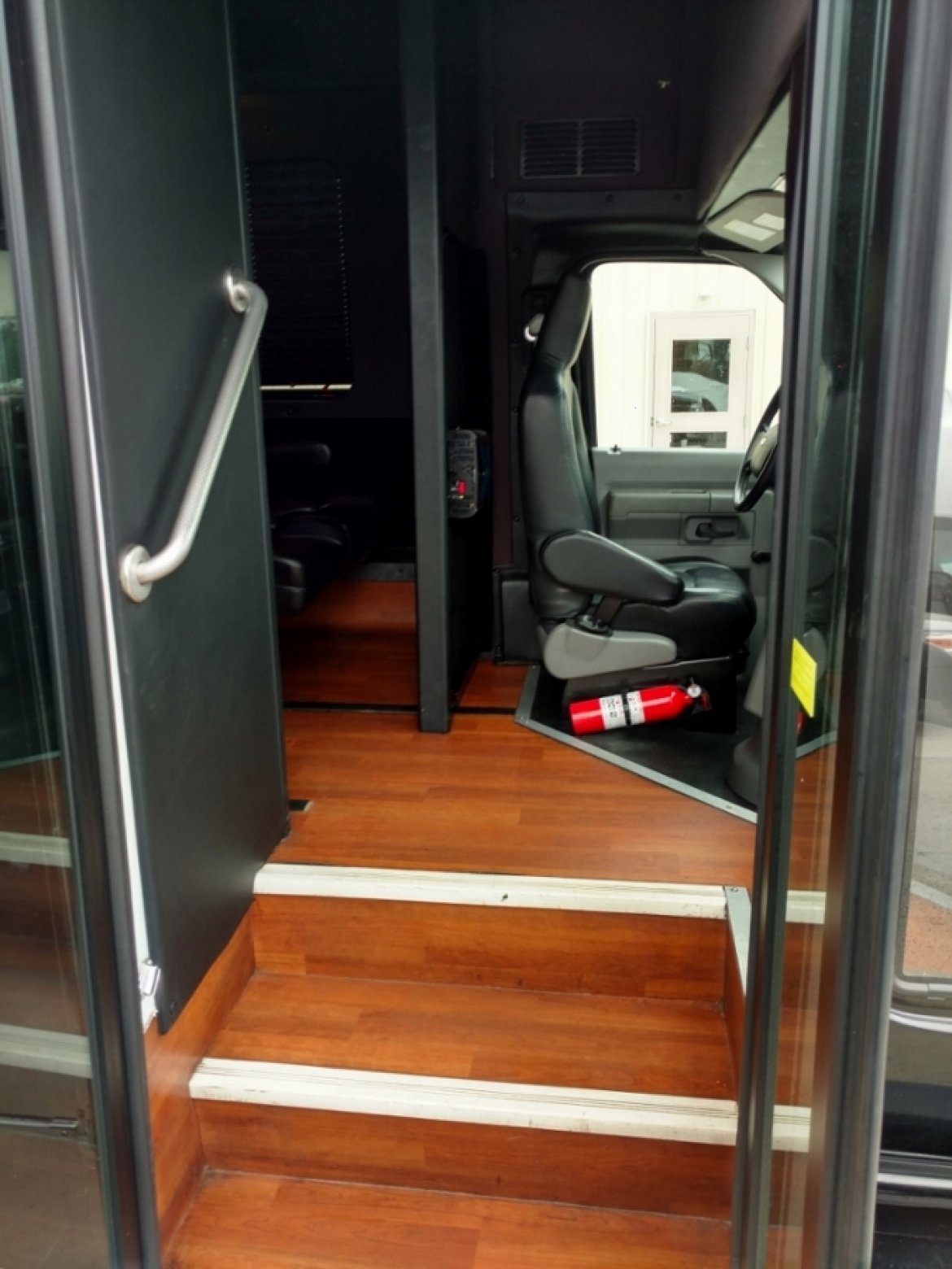 Photo of Limo Bus for sale: 2013 Ford E450 by LGE Coachworks