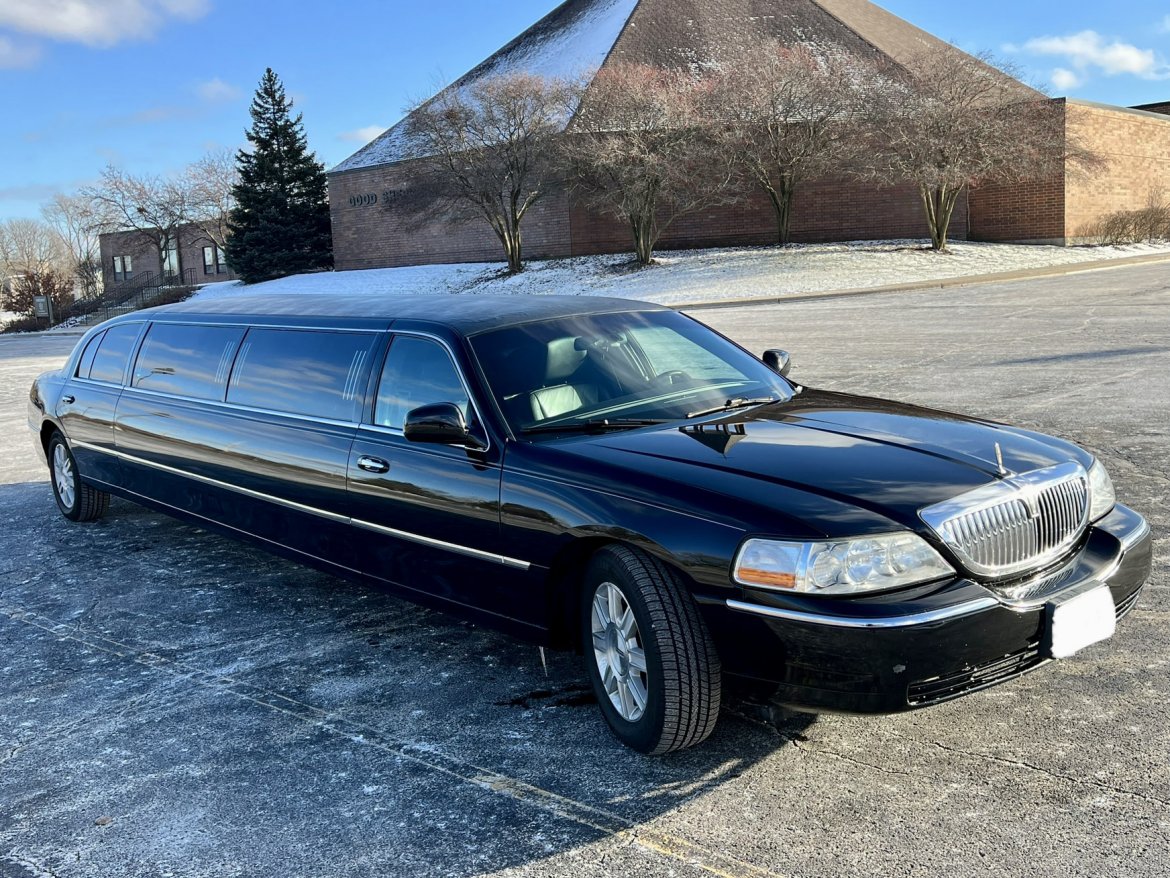 Limousine for Sale in Naperville, IL - Photo 8