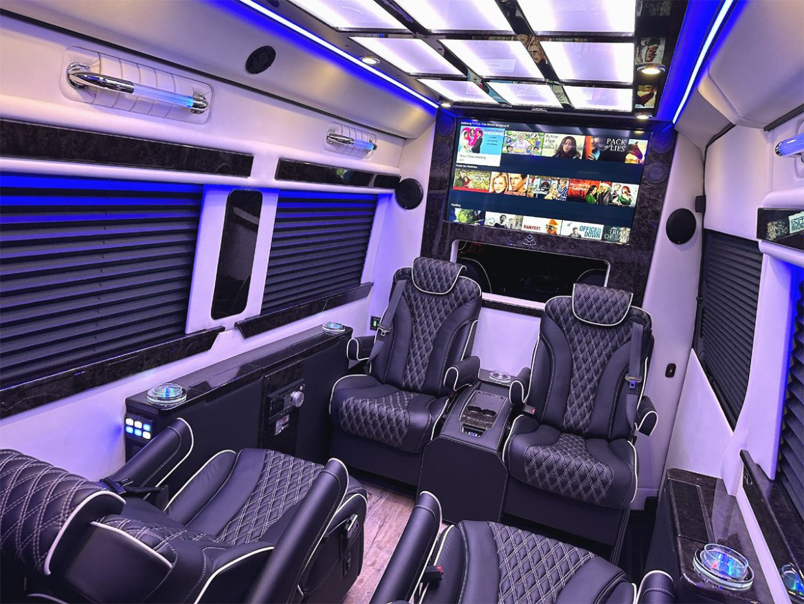 2021 Maybach Mercedes-Benz Sprinter Sprinter - Photo 2