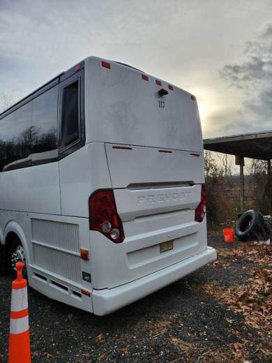 2012 Prevost H3-45 Motorcoach for Sale in Howell, NJ - Photo 2