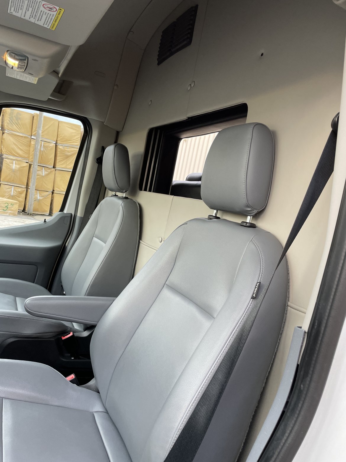 CEO SUV Mobile Office for Sale in Louisville, KY - Photo 7