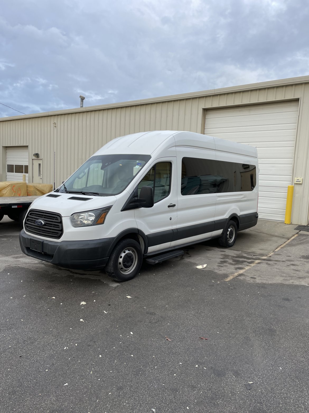 CEO SUV Mobile Office for Sale in Louisville, KY - Photo 3