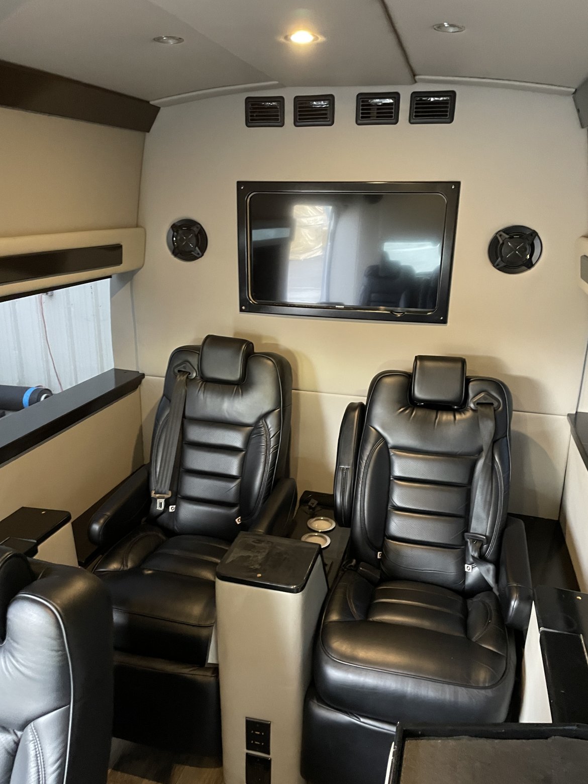 CEO SUV Mobile Office for Sale in Louisville, KY - Photo 9