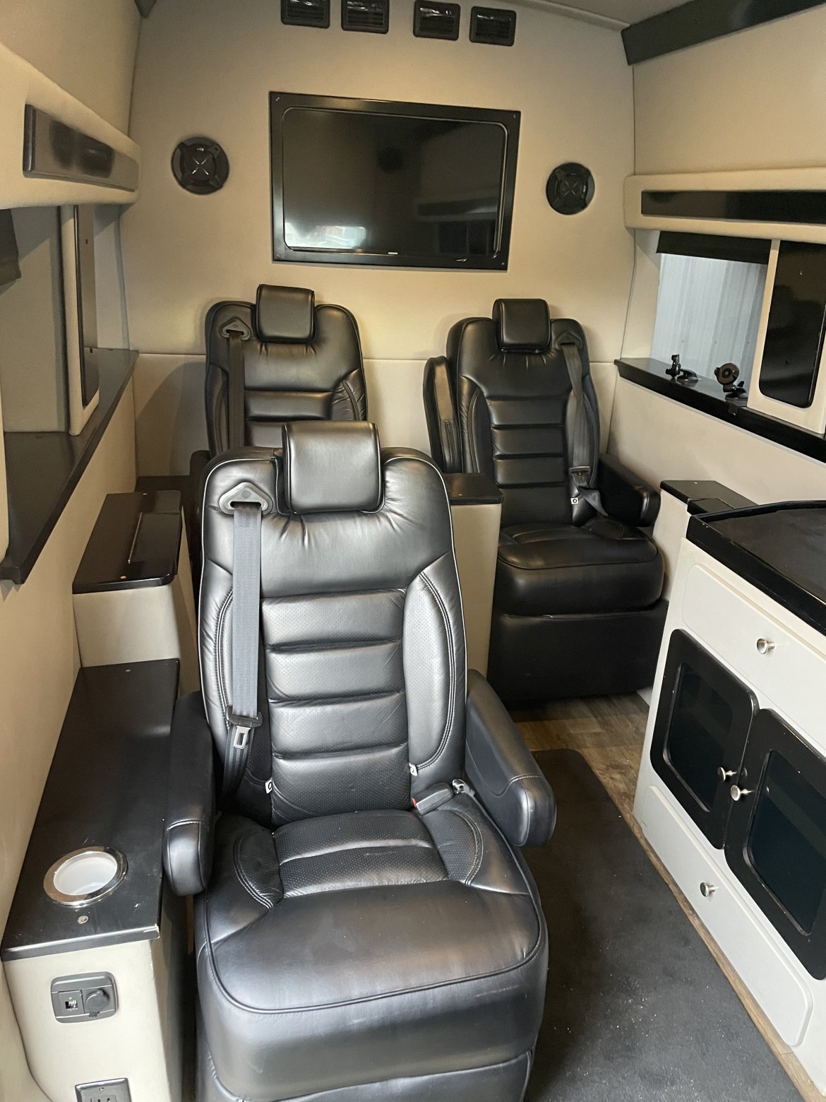 CEO SUV Mobile Office for Sale in Louisville, KY - Photo 10