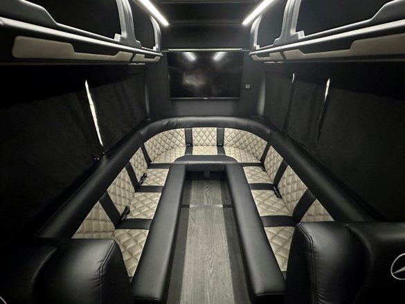 2019 Mercedes-Benz 3500 Sprinter Sprinter for Sale in Carson, CA - Photo 3