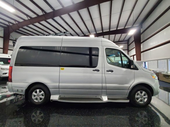 2021 Mercedes-Benz Sprinter 2500 Ultimate Cruiser 144" Sprinter for Sale in Cypress, TX - Photo 2