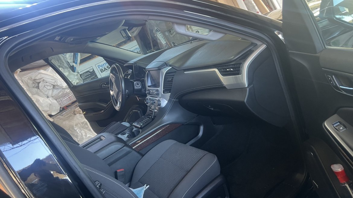 CEO SUV Mobile Office for Sale in Los Angeles, CA - Photo 4