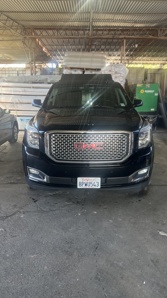 2017 GMC YUKON CEO SUV Mobile Office for Sale in Los Angeles, CA - Photo 2