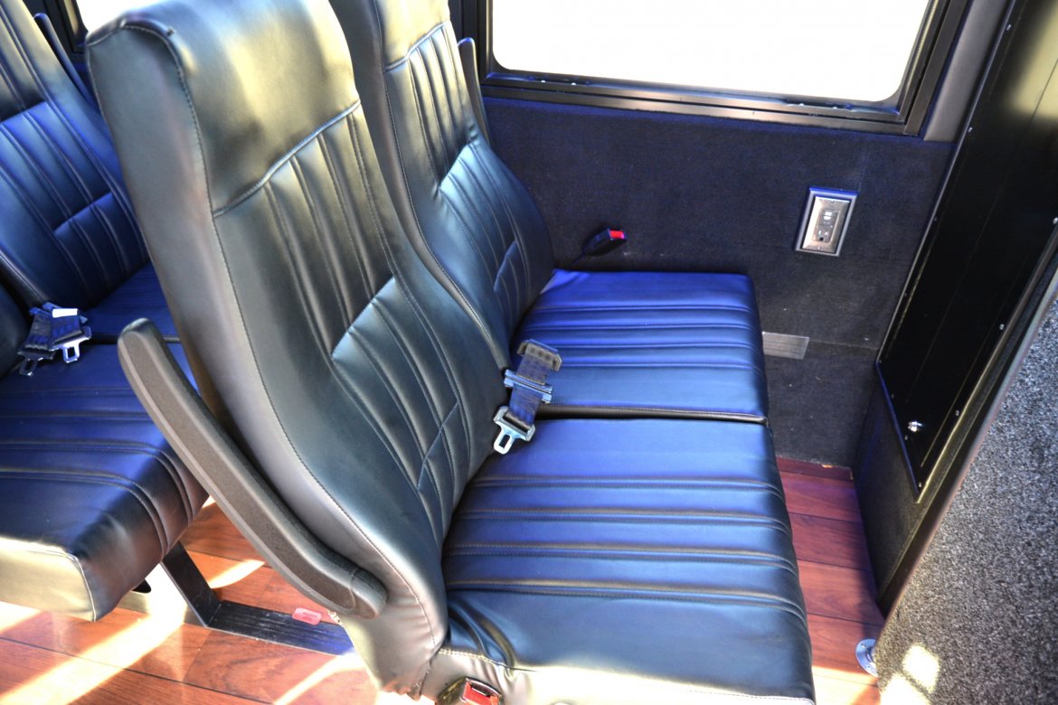 Photo of Shuttle Bus for sale: 2014 Ford F-550 33&quot; by Grech Motors