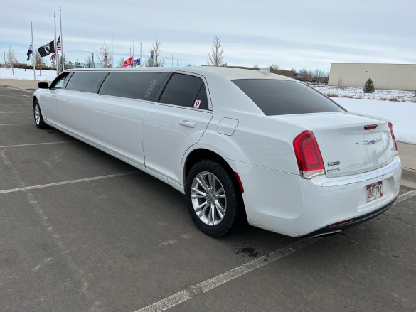 2017 Chrysler 300 Limousine for Sale in Aurora, CO - Photo 3