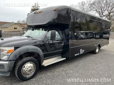 2016 Starcraft  Ford F550 Executive Shuttle
