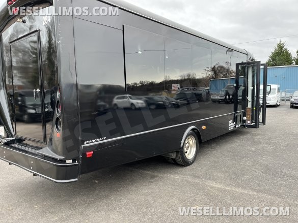 2016 Starcraft  Ford F550 Executive Shuttle