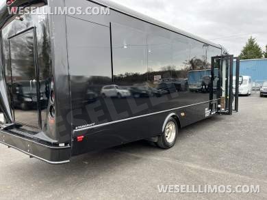 2016 Starcraft  Ford F550 Executive Shuttle