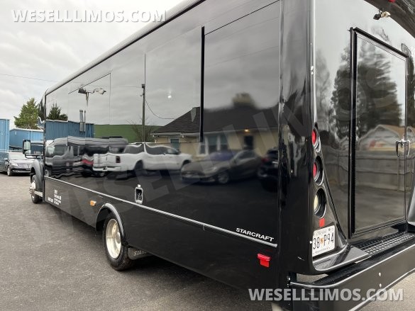 2016 Starcraft  Ford F550 Executive Shuttle