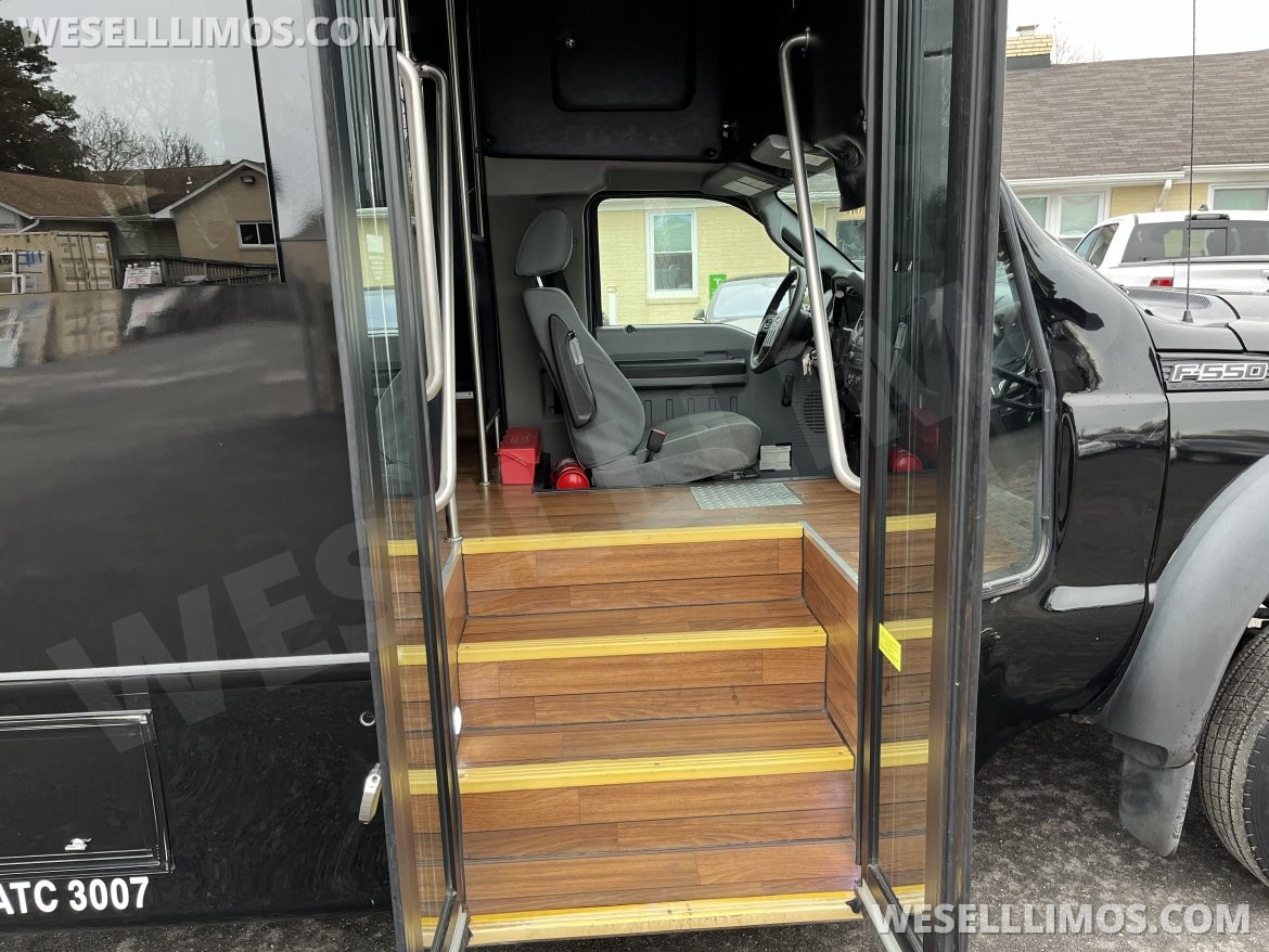 Executive Shuttle for Sale in Pasadena, MD - Photo 5
