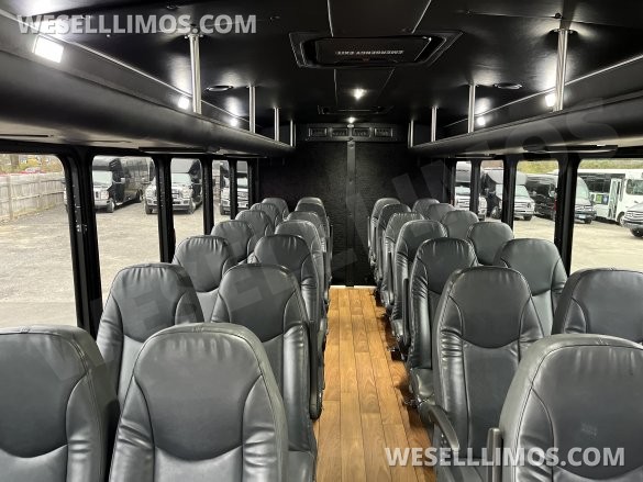 2016 Starcraft  Ford F550 Executive Shuttle