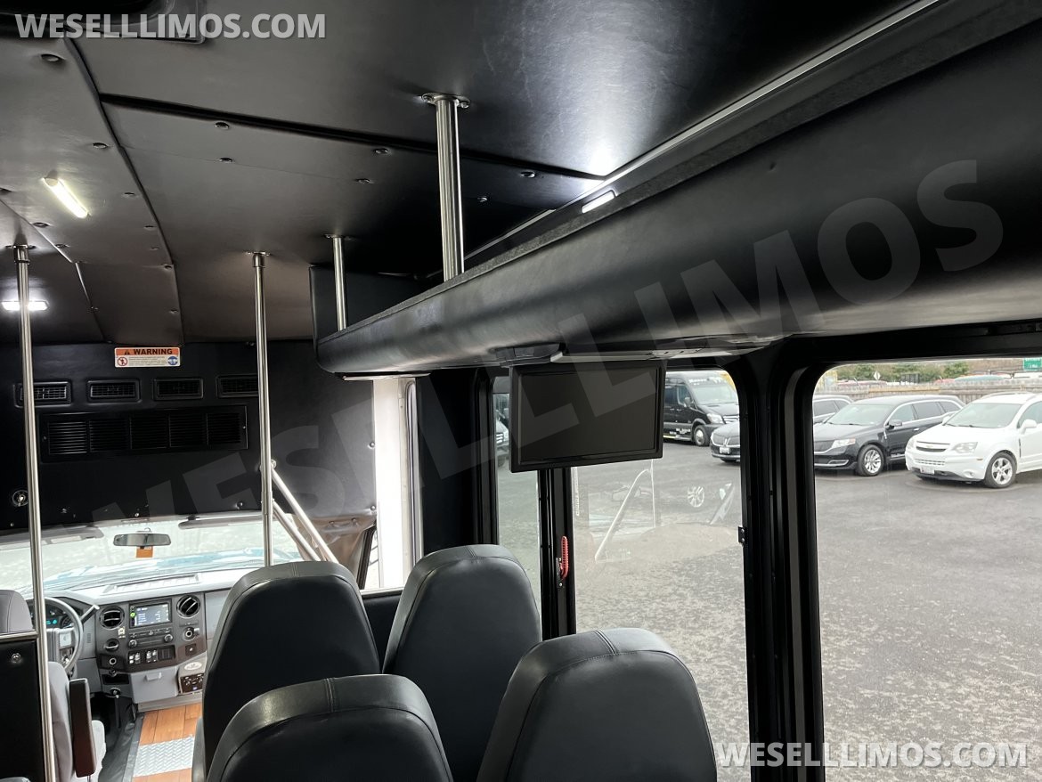 Executive Shuttle for Sale in Pasadena, MD - Photo 7
