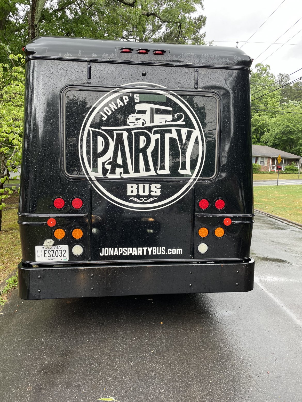 2014 International Bus  Limo Bus - Photo 3