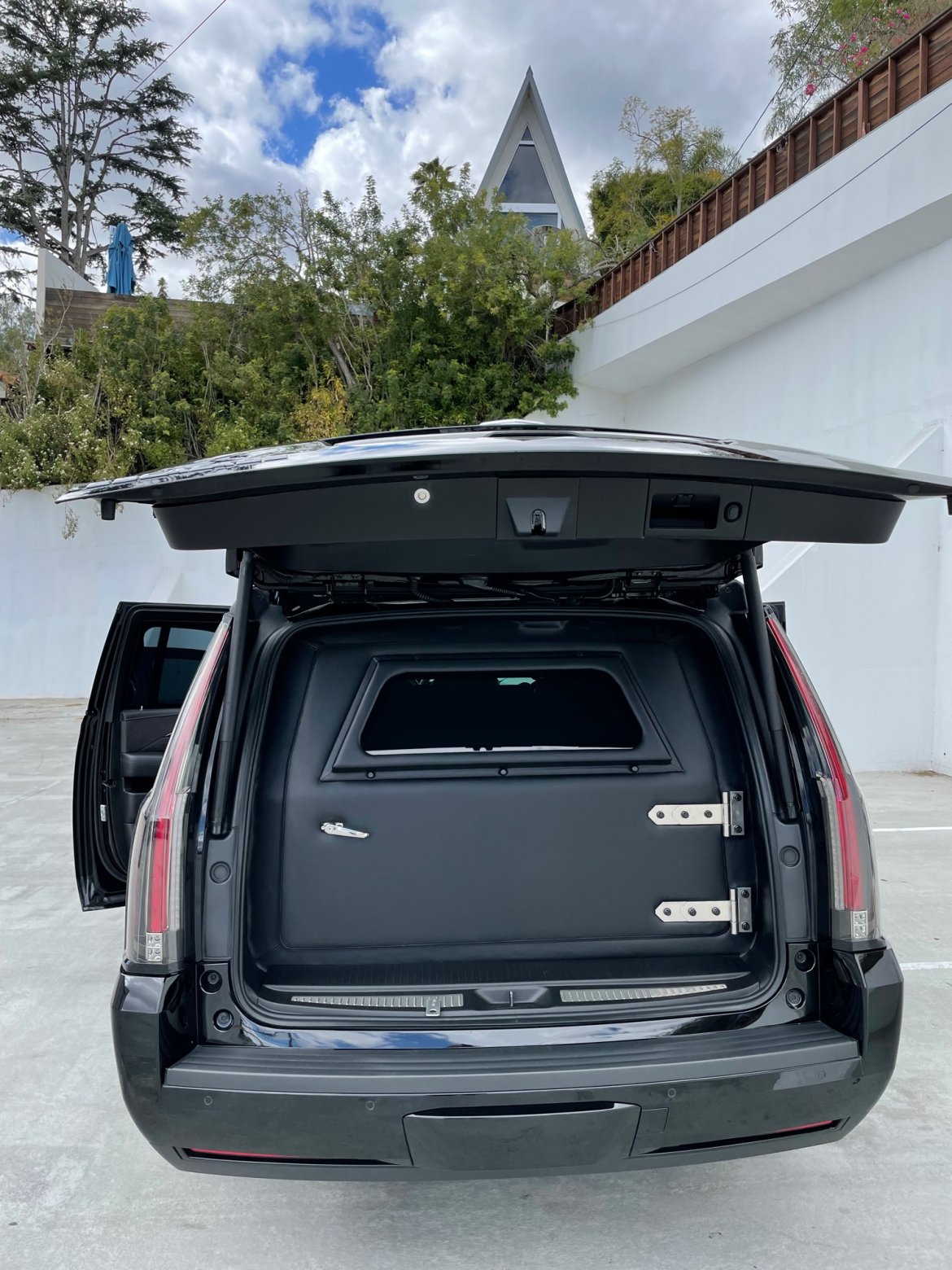 SUV for Sale in Ontario, CA - Photo 6