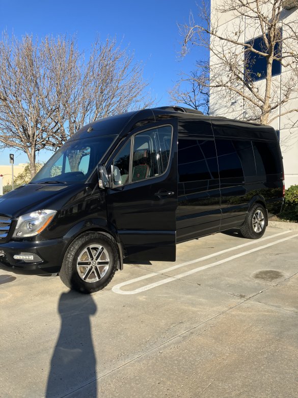2014 Mercedes-Benz 2500 Sprinter for Sale in Del Mar, CA - Photo 3
