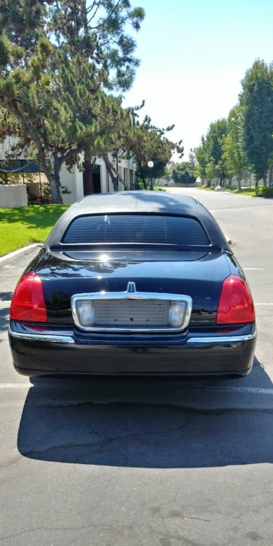 2007 Lincoln Town car Limousine for Sale in Santa fe Springs, California, US - Photo 3