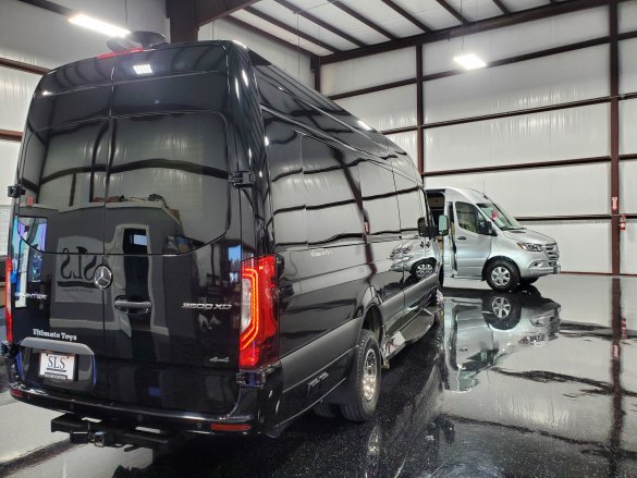 2021 Mercedes-Benz Sprinter 3500XD Ultimate Coach Sprinter for Sale in CYPRESS, TX - Photo 3