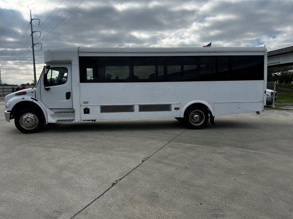 2016 Freightliner Legacy Shuttle Bus for Sale in New Orleans, LA - Photo 2