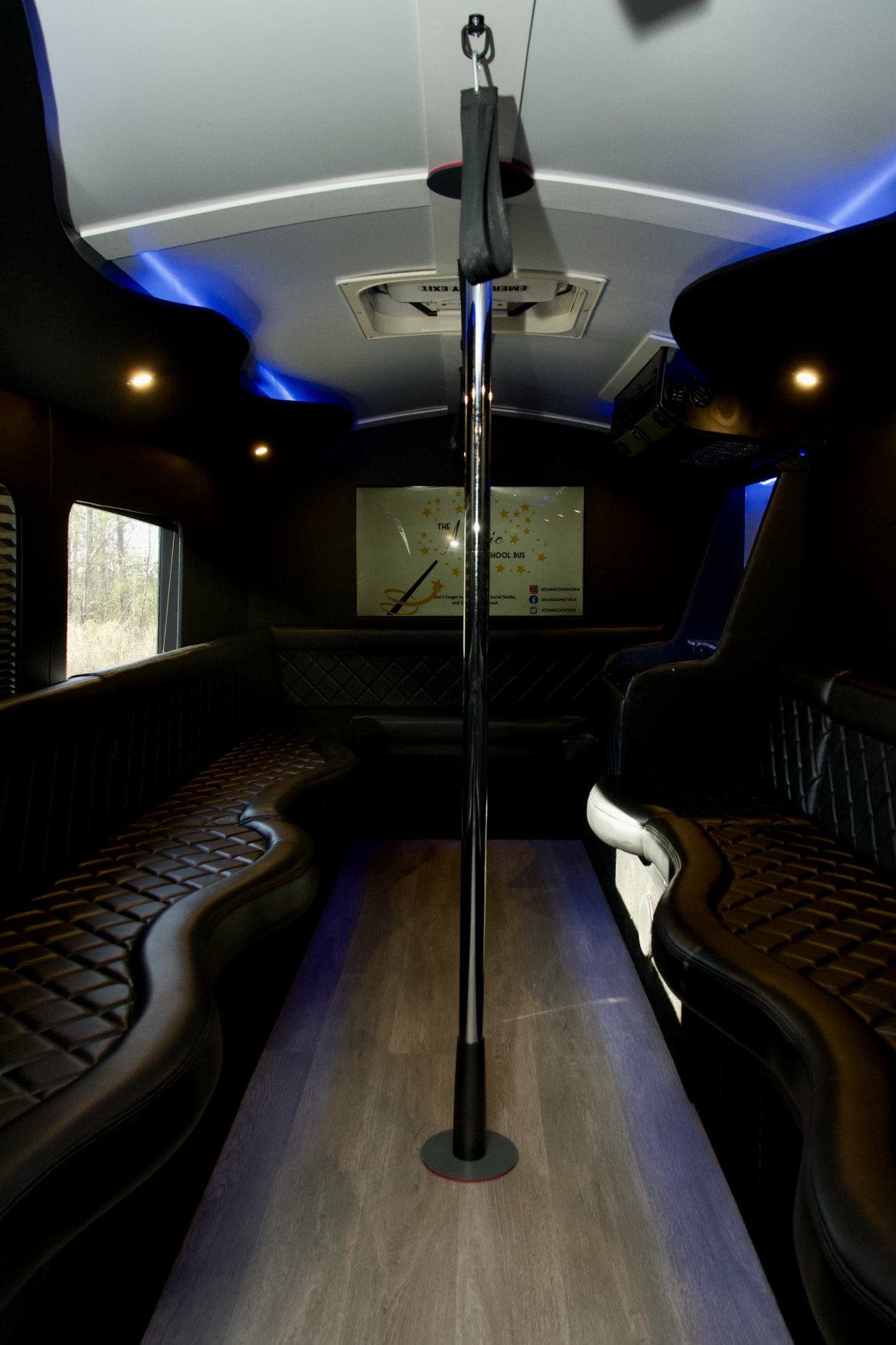 Limo Bus for Sale in Atlanta, GA - Photo 6