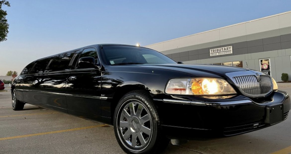 2006 California builders Lincoln Town car stretch Limousine - Photo 4