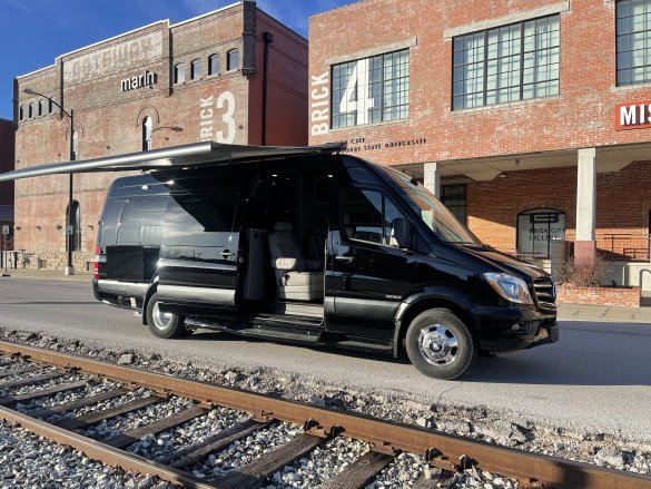 2018 Mercedes-Benz Patriot MD4 RV Sprinter for Sale in Springfield, MO - Main Photo