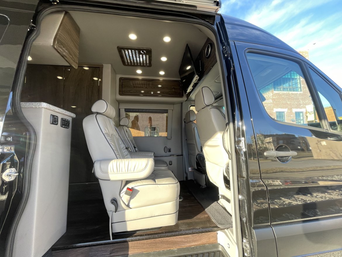 Sprinter for Sale in Springfield, MO - Photo 4