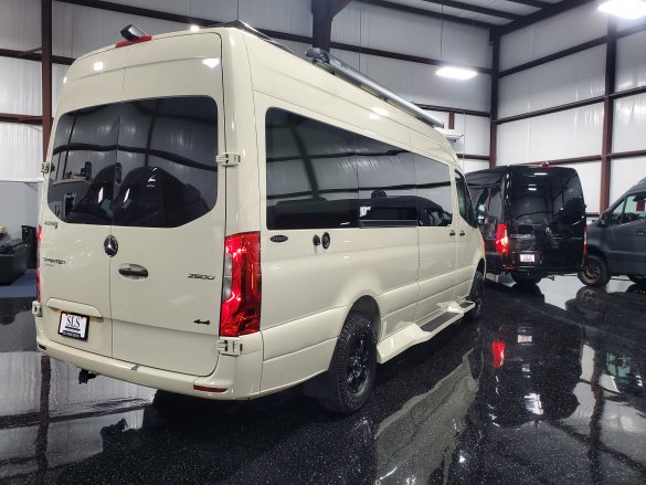 2022 Mercedes-Benz Sprinter 3500 170" Avenger 4x4 Sprinter for Sale in CYPRESS, TX - Photo 3