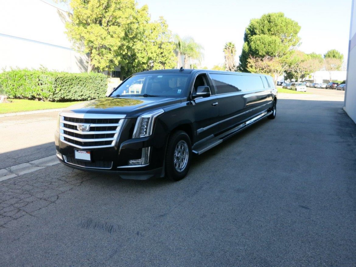 SUV Stretch for Sale in Carson, CA - Photo 15