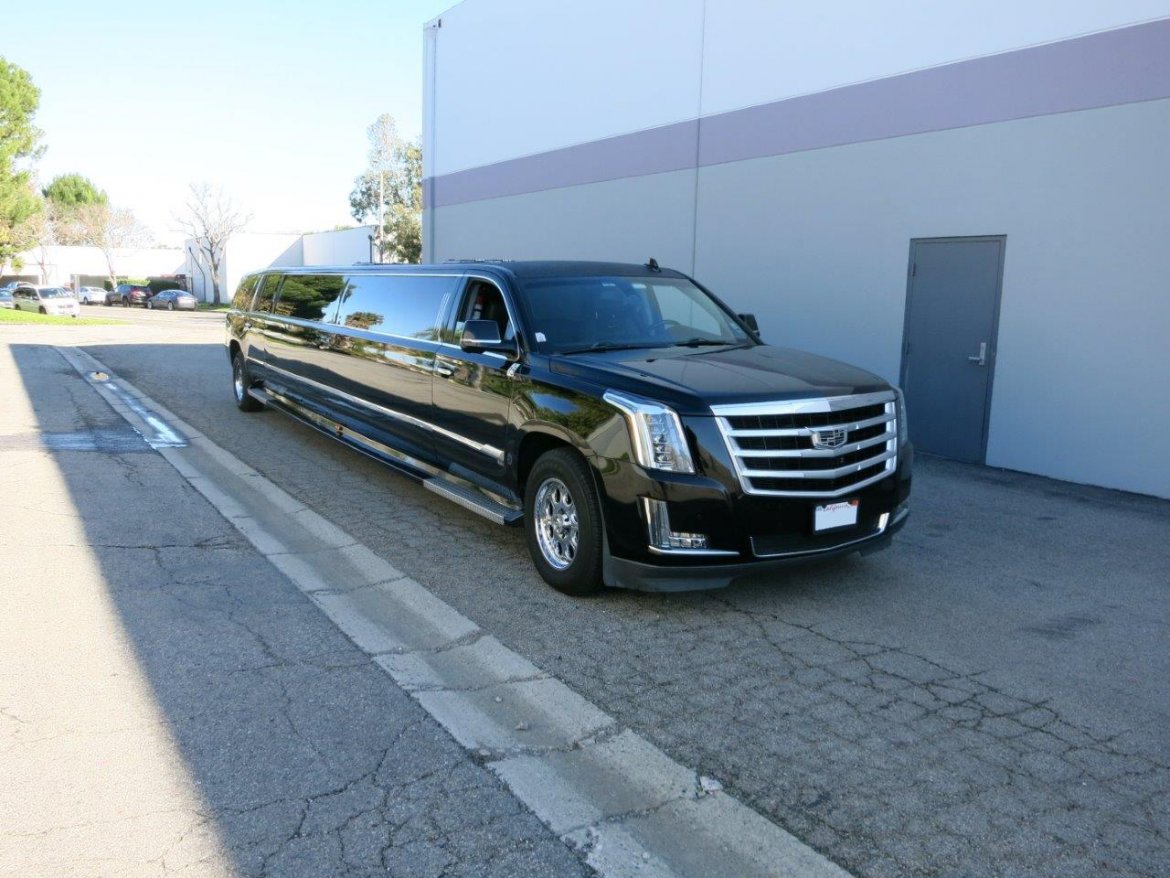 SUV Stretch for Sale in Carson, CA - Photo 16