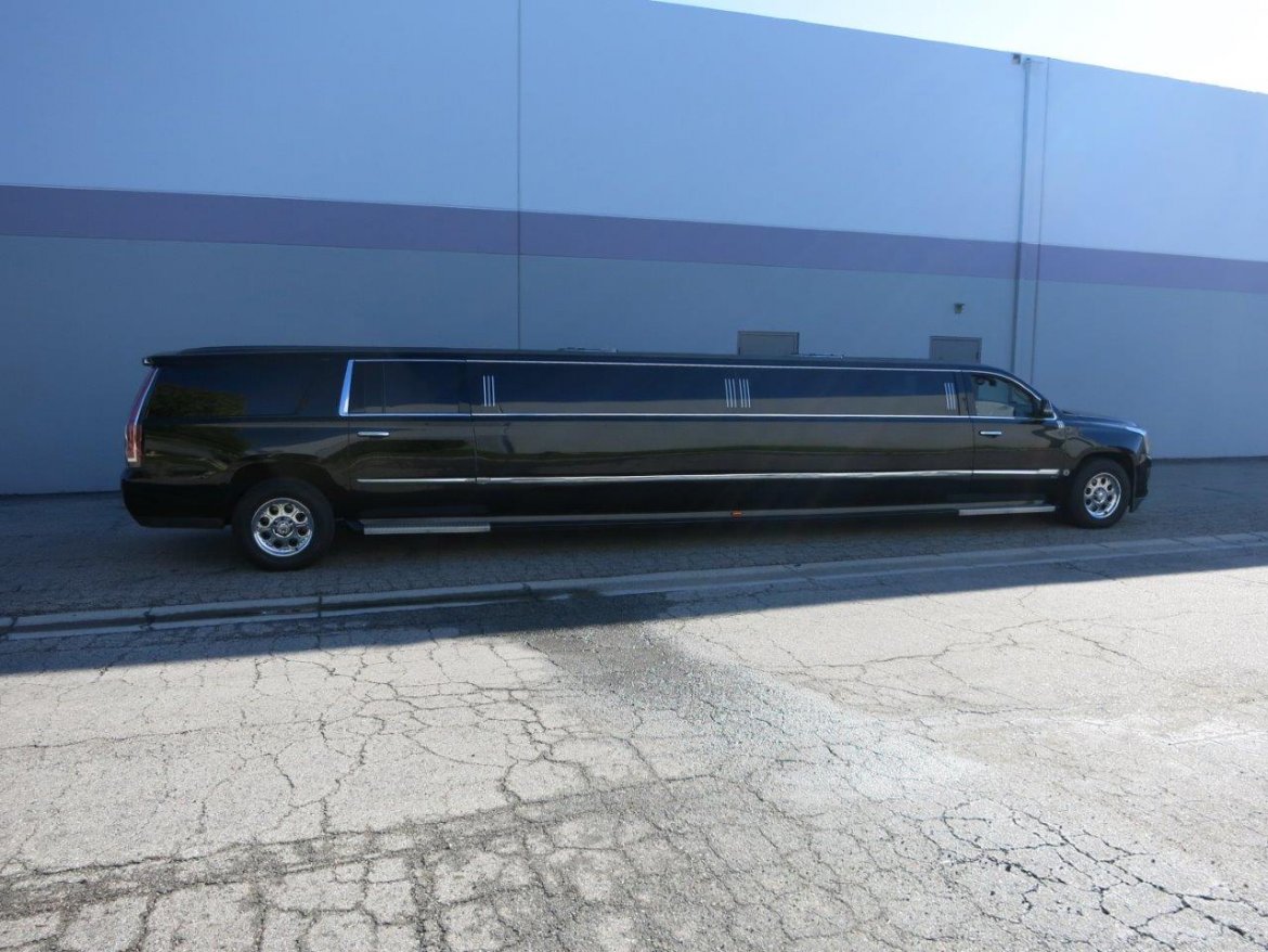 SUV Stretch for Sale in Carson, CA - Photo 18