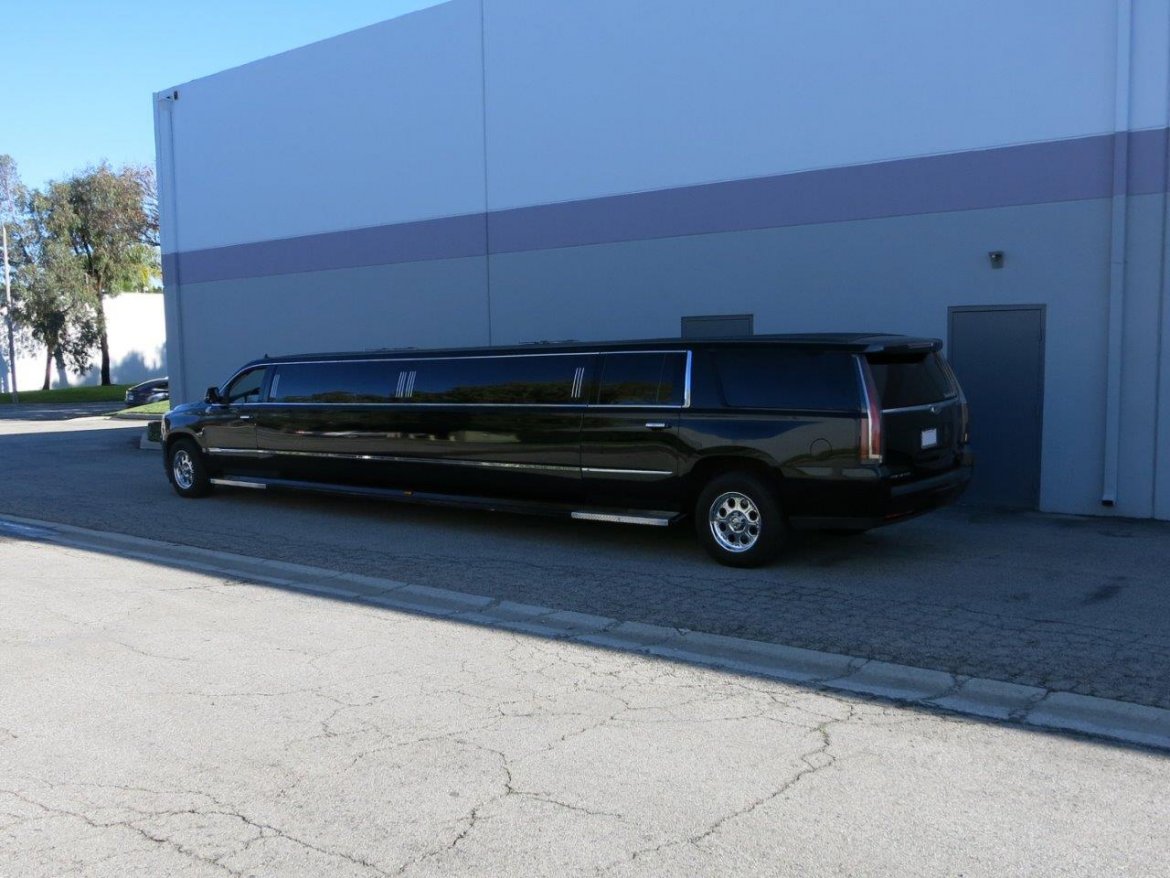 SUV Stretch for Sale in Carson, CA - Photo 23