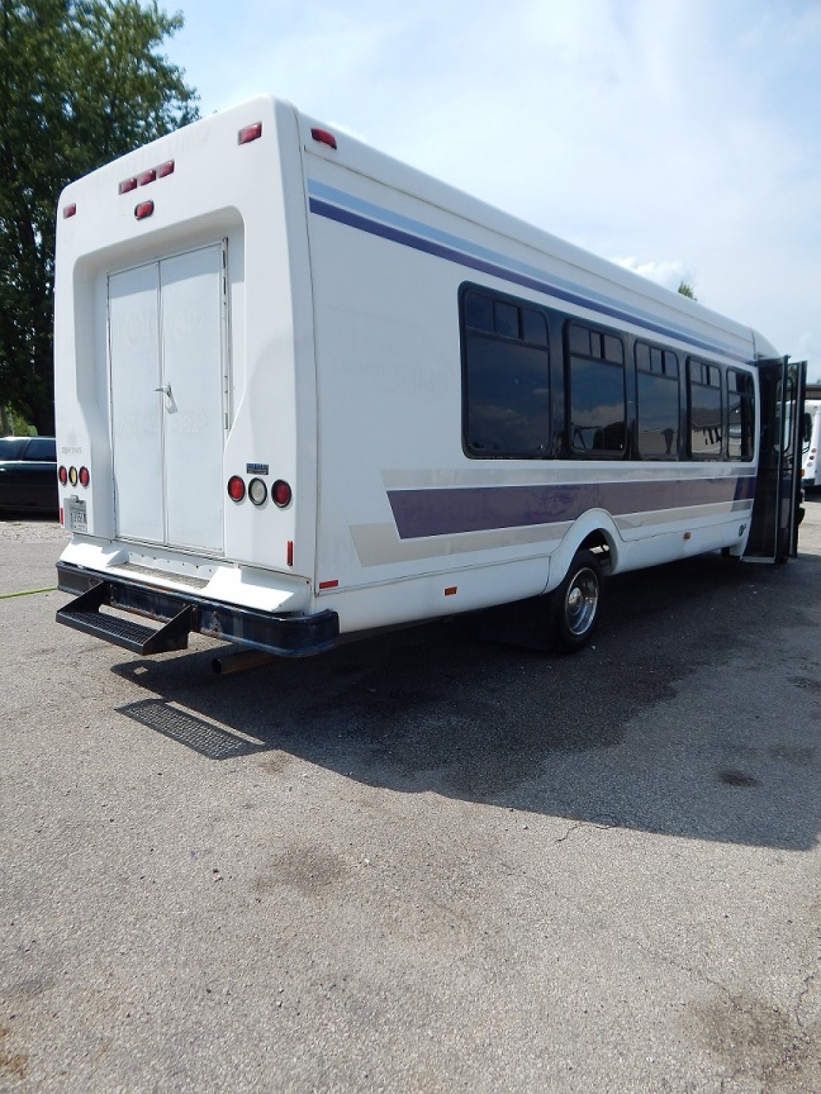 Photo of Shuttle Bus for sale: 2004 Chevrolet StarTran