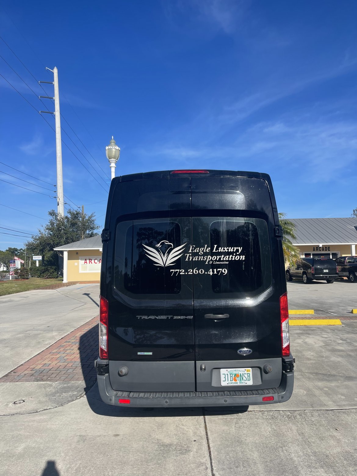 2016 Ford Ford 350 passenger van XL High Roof  Sprinter - Photo 3