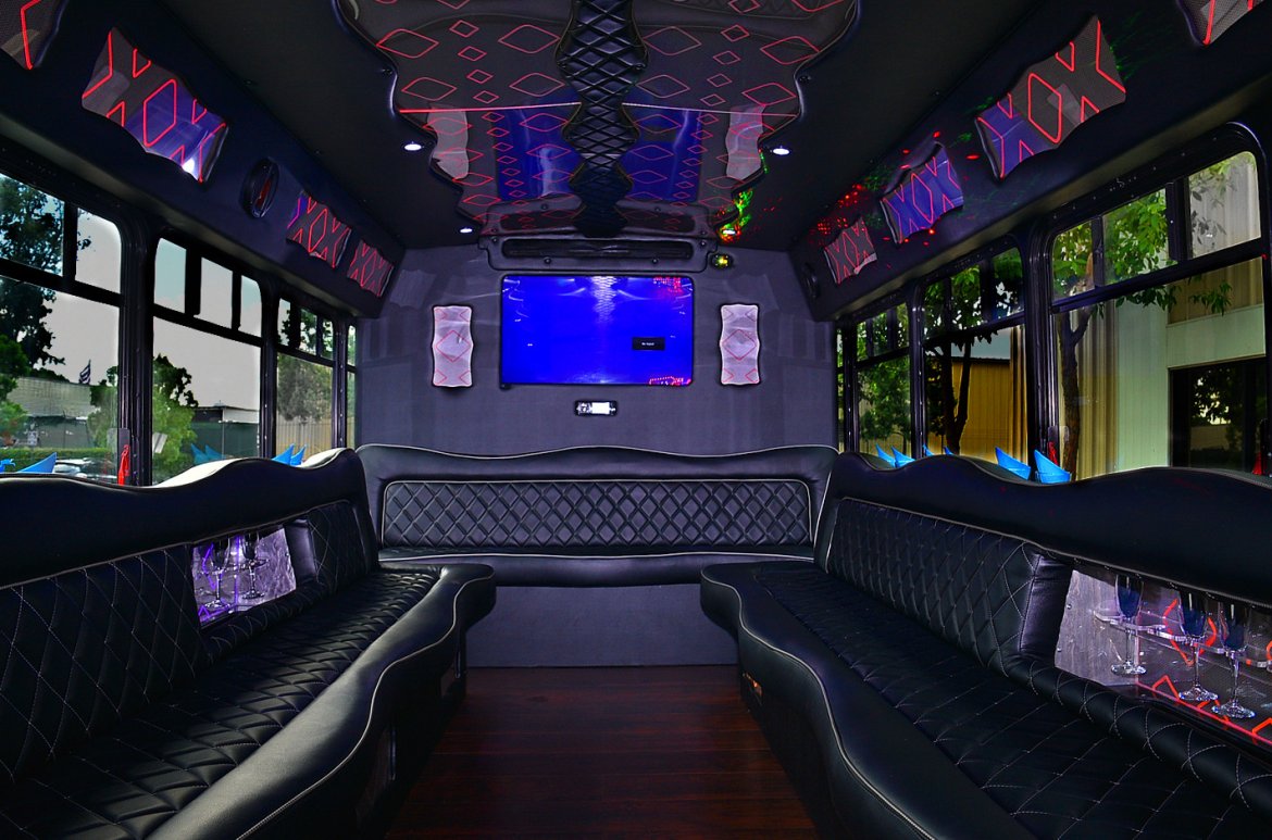 Photo of Limo Bus for sale: 2012 Ford E-450 by Starcraft