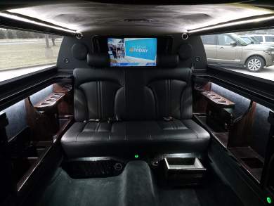 2019 Executive Coach Builders 72" Long Door Lincoln MKT