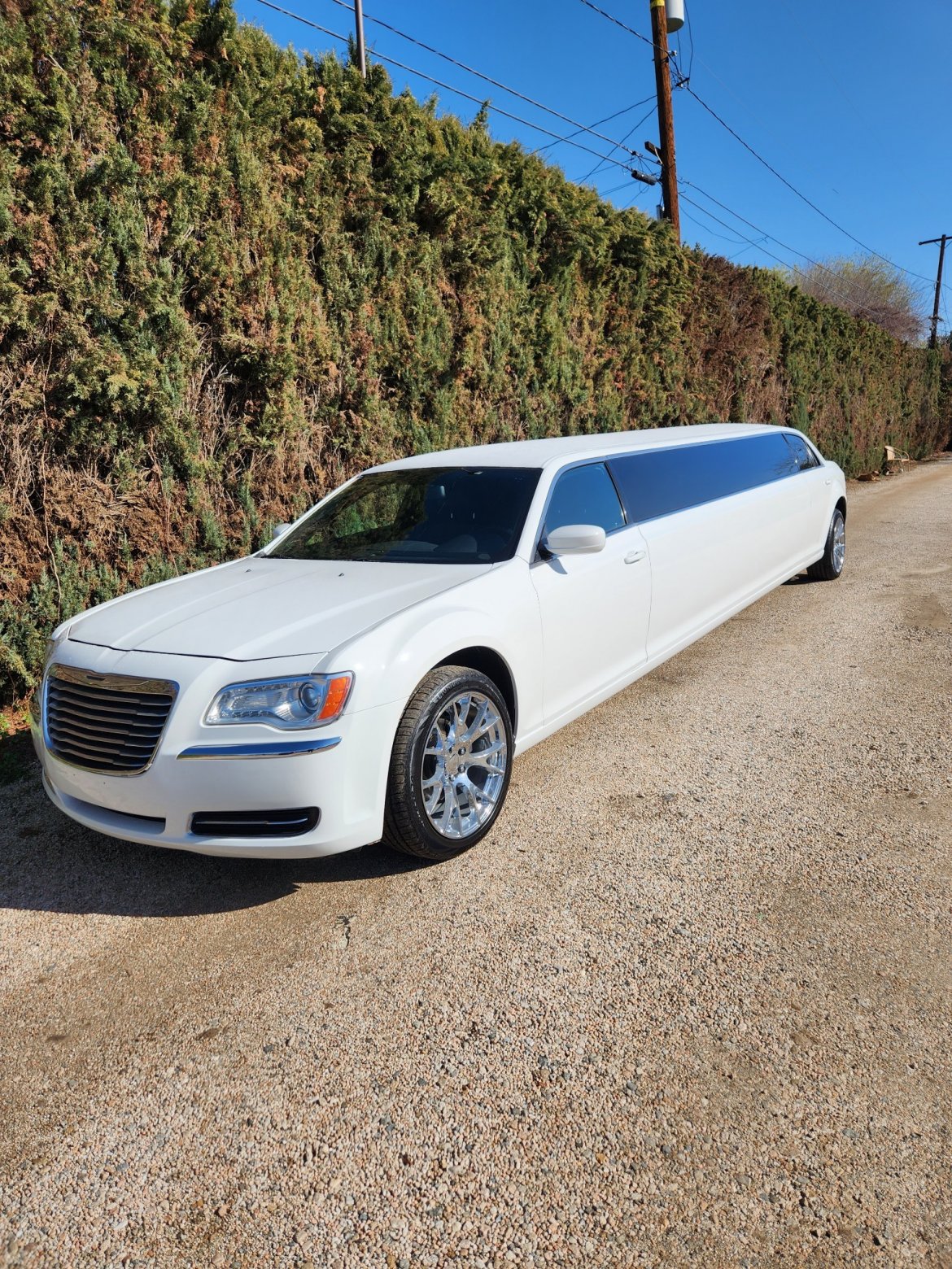 Limousine for sale: 2014 Chrysler 300 140&quot;