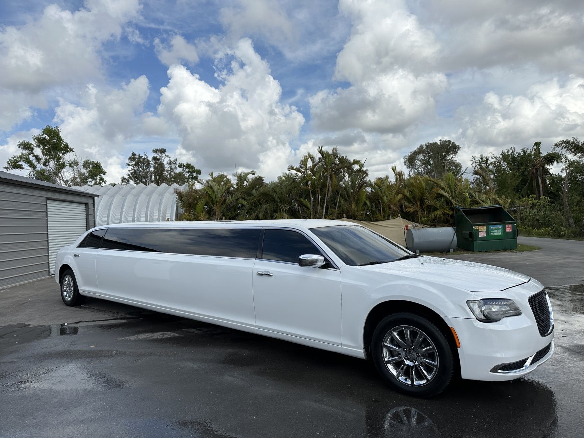 Limousine for Sale in Fort Myers, FL - Photo 4