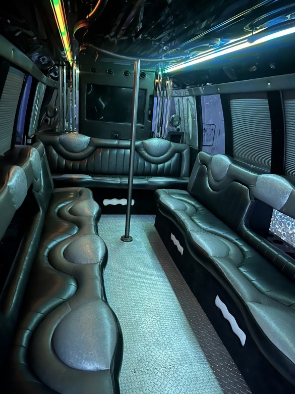 2008 Ford E450 Limo Bus for Sale in Dallas, TX - Main Photo