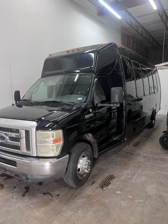 2008 Ford E450 Limo Bus for Sale in Dallas, TX - Photo 3