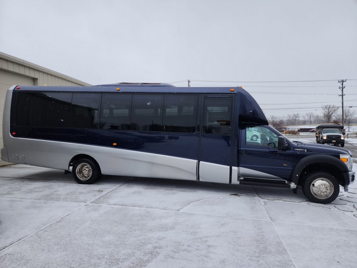 Executive Shuttle for sale: 2014 Ford F550 GM 33 396&quot; by Grech