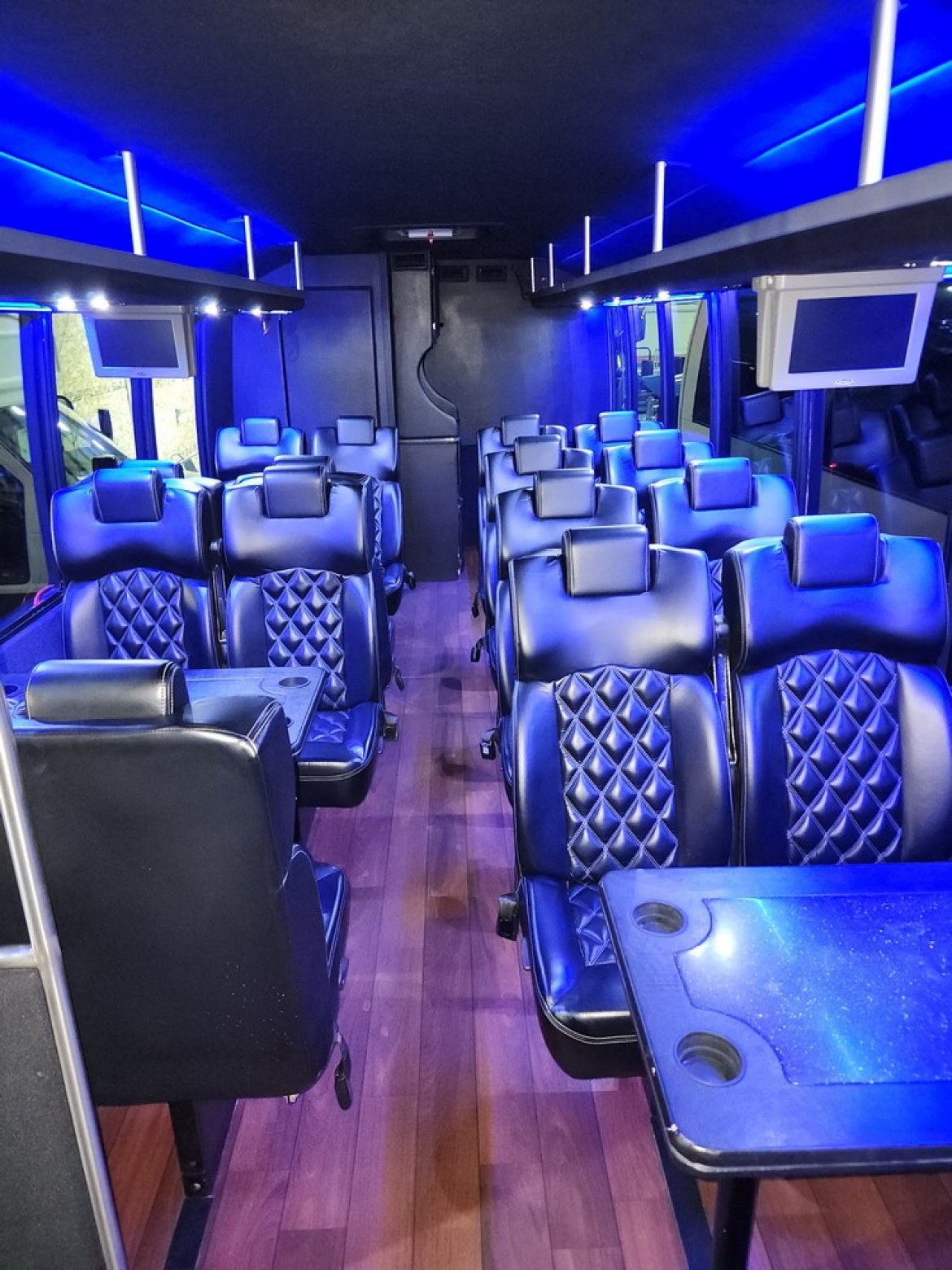 Executive Shuttle for Sale in Erie, PA - Photo 21